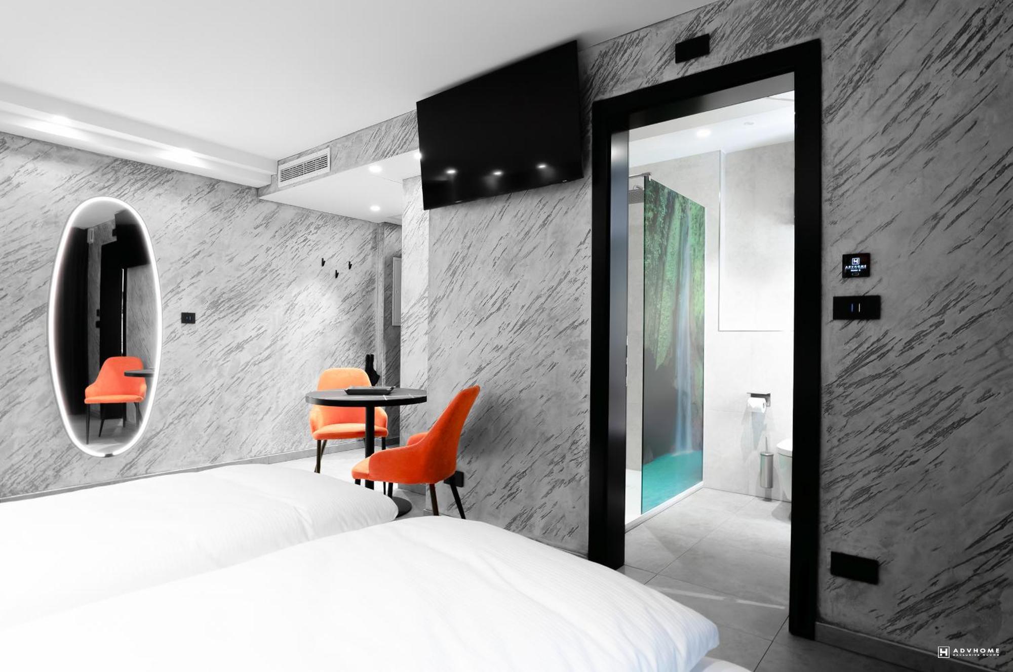 Adv - Exclusive Bozen